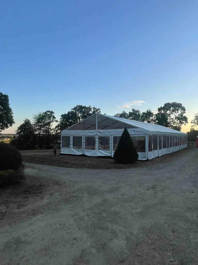 location chapiteau mariage.jpg
